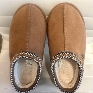 Uggs woman’s size 9